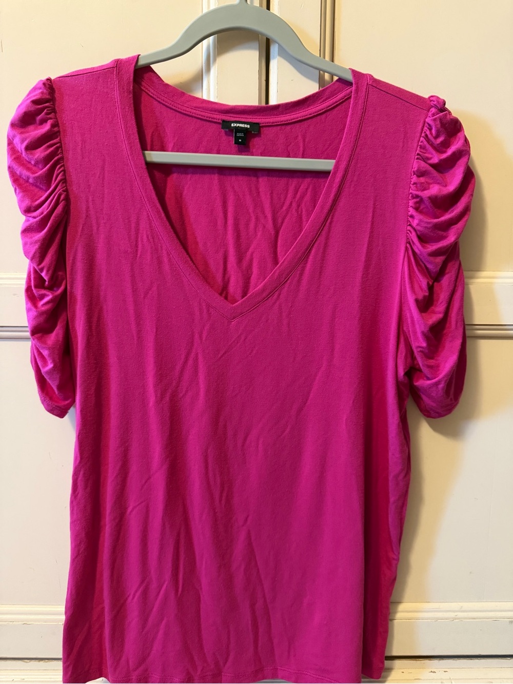 Express Bright Fuchsia V-Neck Ruched Short Sleeve Top